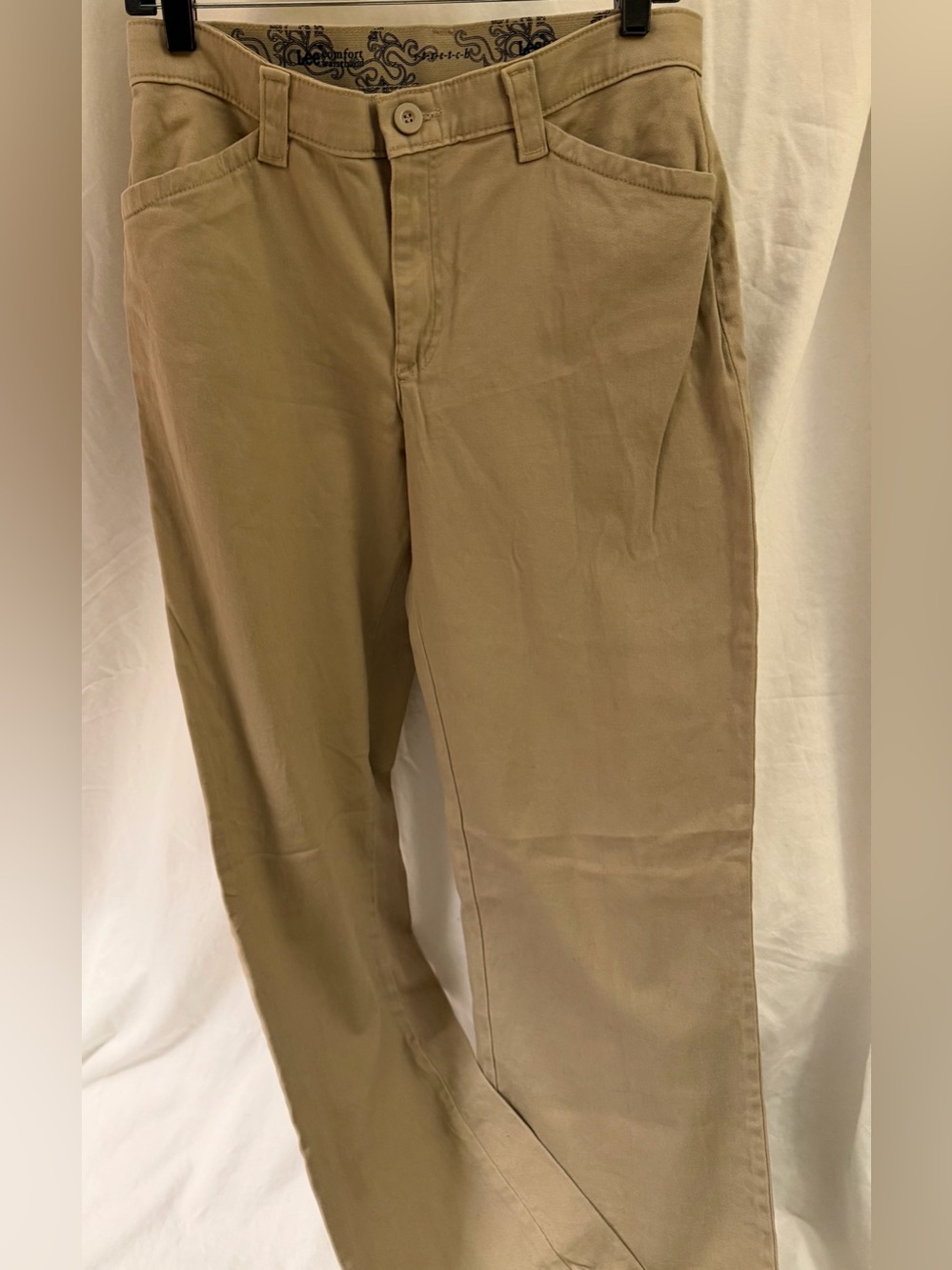 Comfort stretch Lee Chinos in perfect tan size 8 medium